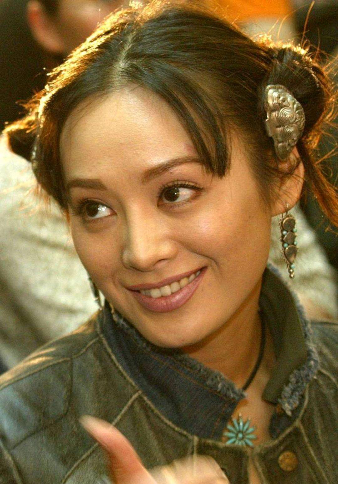 1997年宁静嫁给了演员保罗,婆婆的礼物既然是,彩电和冰箱_婚姻_什么