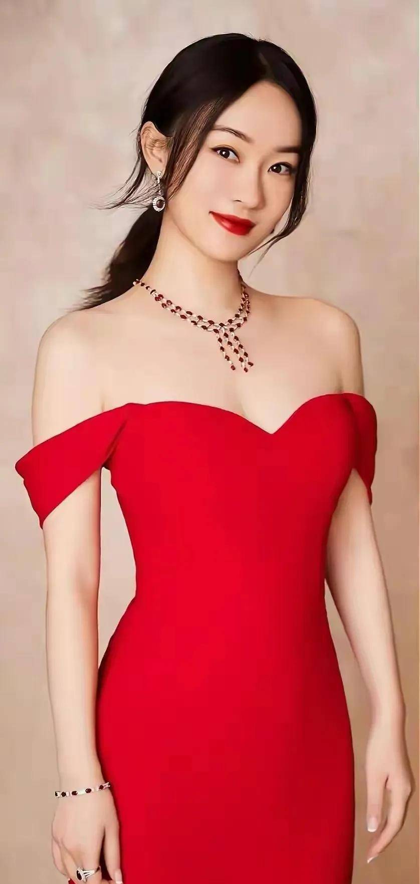 气质女神霍思燕温柔大气,妩媚迷人,女人味十足_社会_美貌_演艺