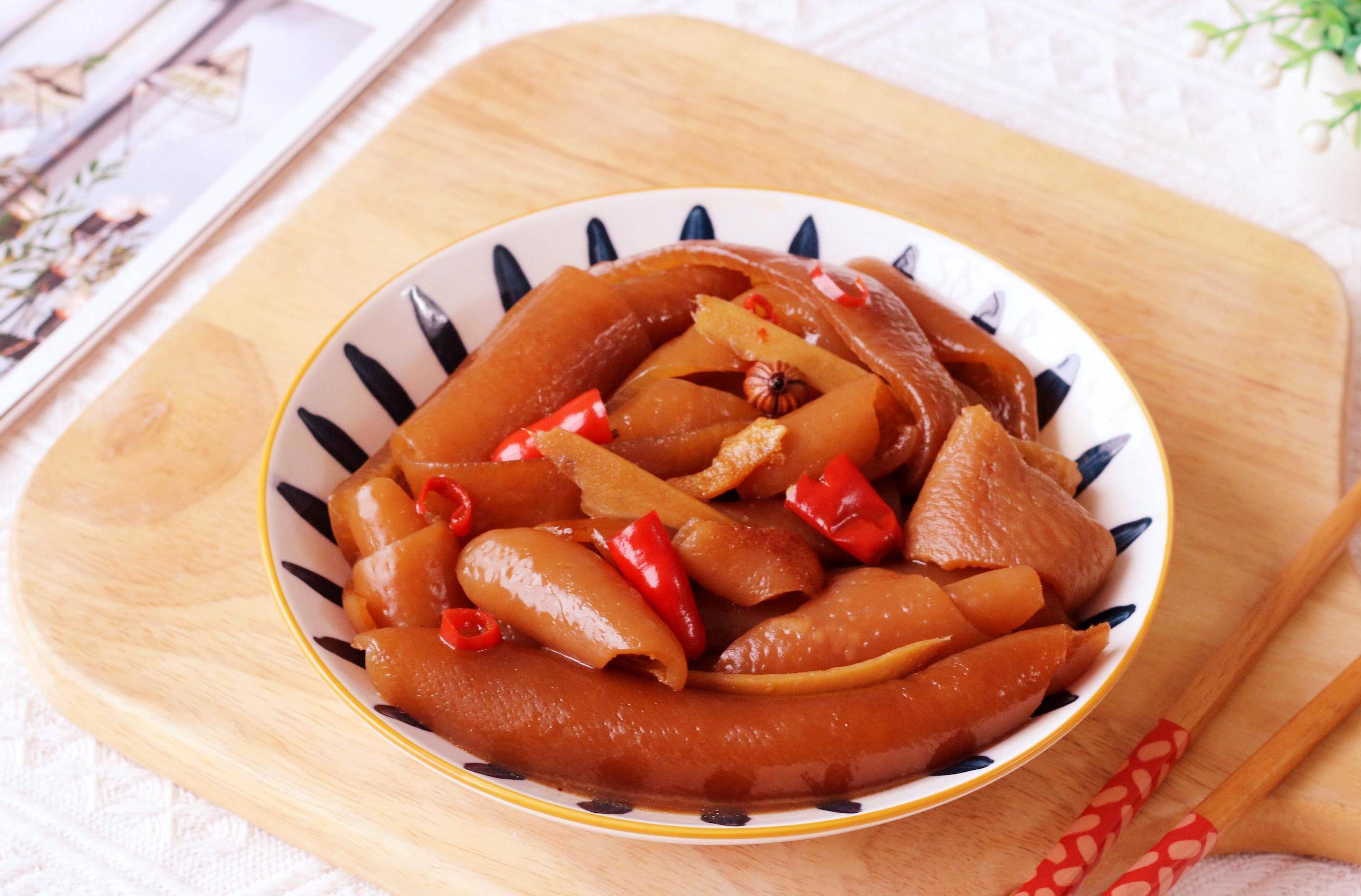 入秋后,吃猪肉不如吃它,3元1斤,富含胶原蛋白,卤着吃真香_猪皮_砂锅