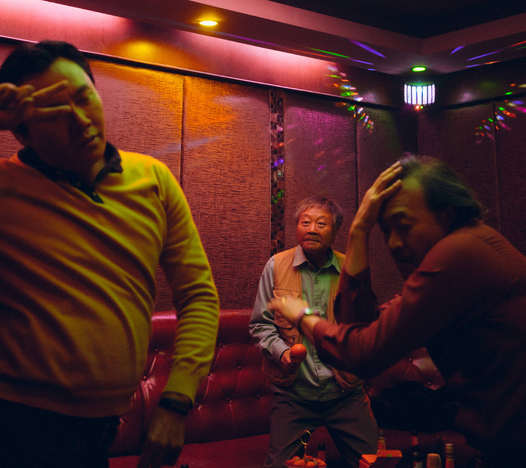 明白了,所有怨恨的人和未解决的事都已了结,人生何其短,愿你我尽齐欢