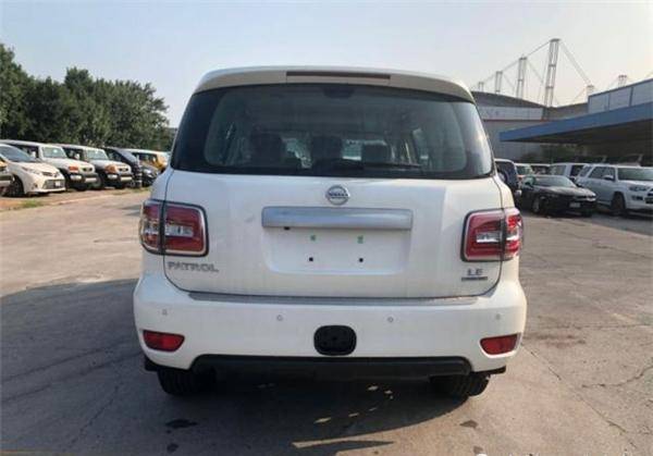 19款"日产途乐"5.6l v8钛金版到港,性能彪悍,碾压陆巡!