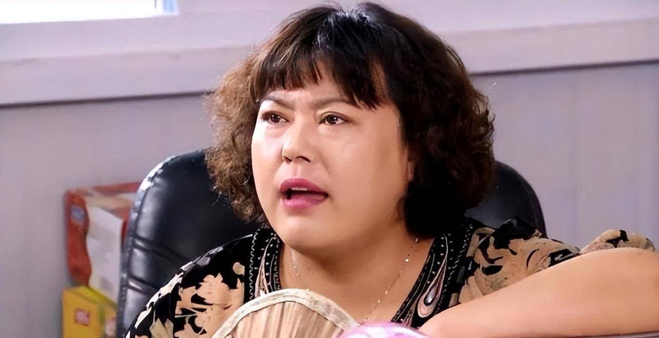 之后陆陆续续参演过一些影视作品,《女人进城》里的丁丽莎,《喜庆农家