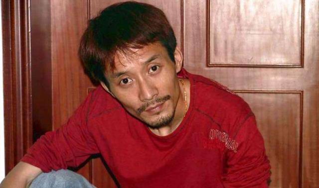 田小洁:29岁从修车工转行做演员,52岁公开认爱终娶女神江珊_工作_考试