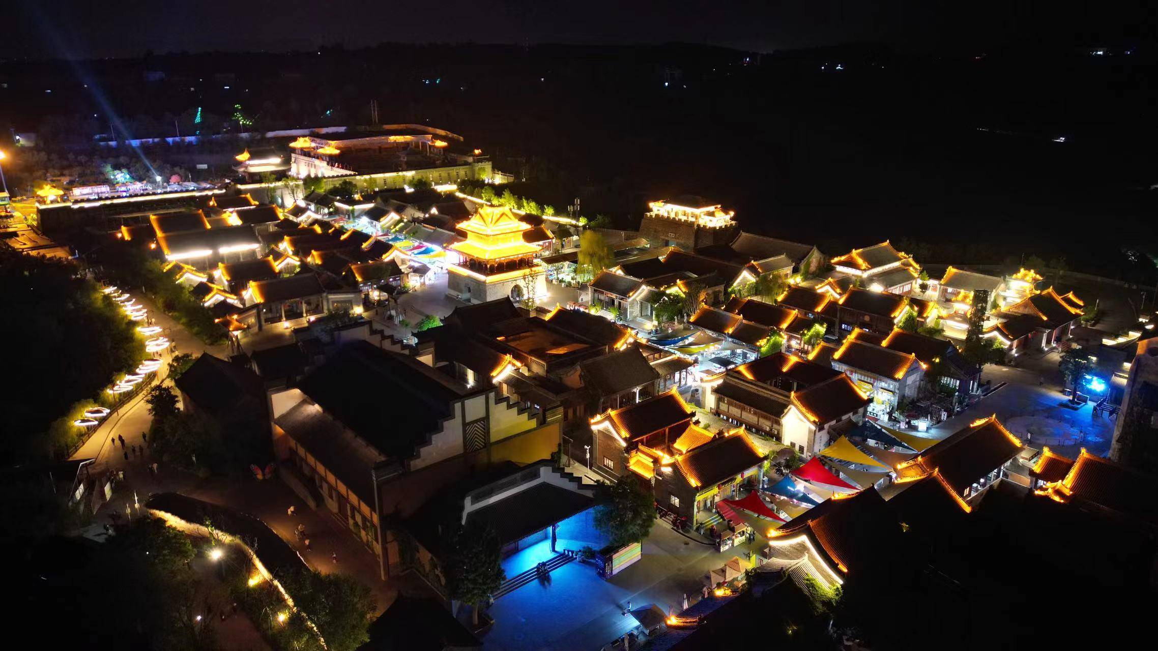 白鹿原影视城五一科技热——文旅融合项目丰富,增强游客假期体验_景区