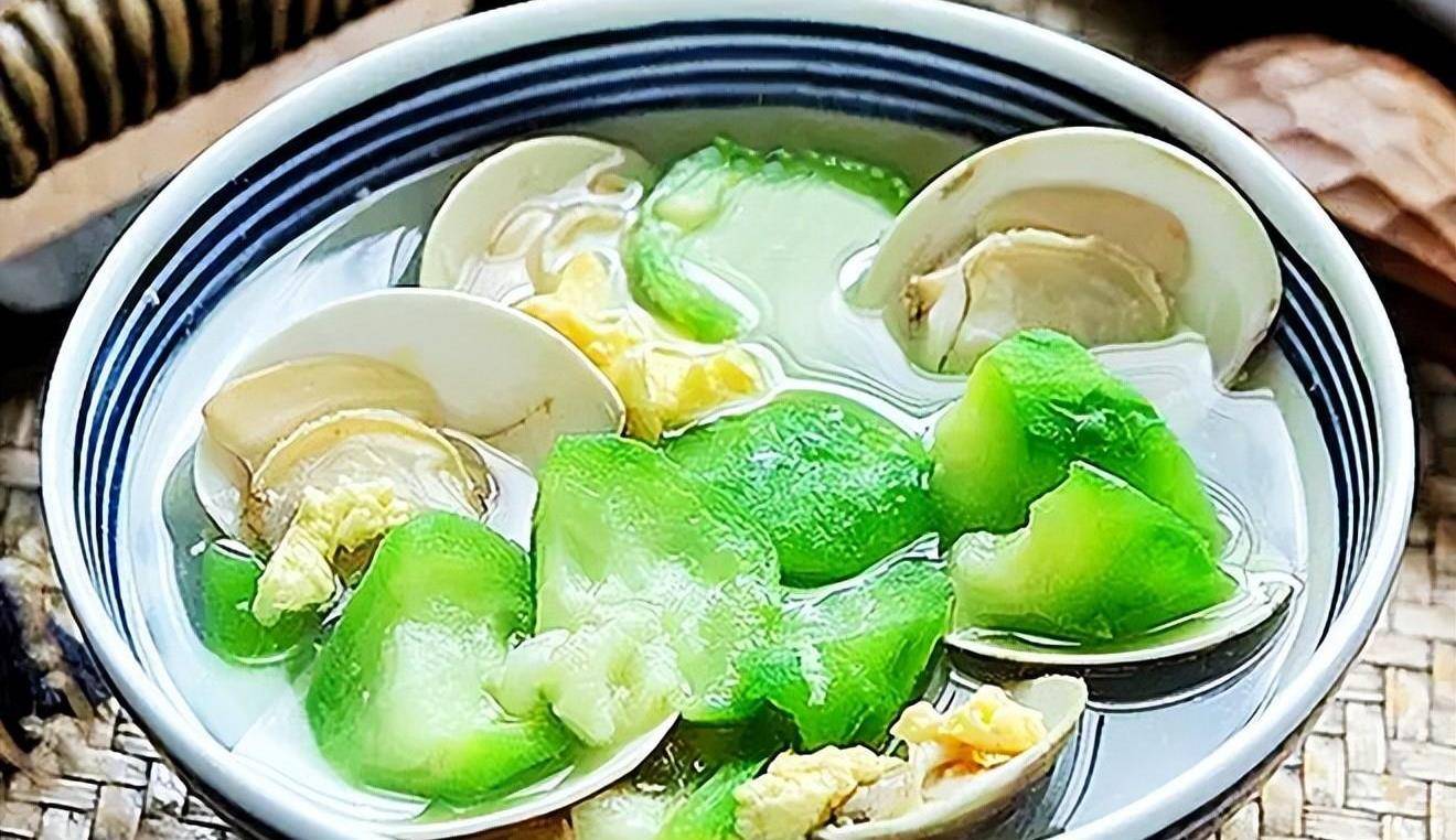 夏季必备的5道"解暑汤",常喝清热消暑又补水,舒服过夏天_生姜_姜片