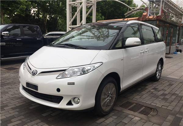 丰田"大霸王"重现江湖,19款"普瑞维亚"到店,实用性最强!