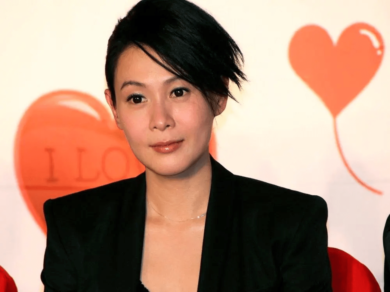 "消失"7年,一回归就是顶流,她已走上了女演员的另一条大路_刘若英