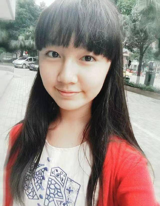 还记得说"soeasy"的点读机女孩吗?