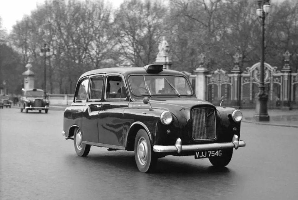 吉利技术架构首次出海:英国出租车用上中国的电动平台