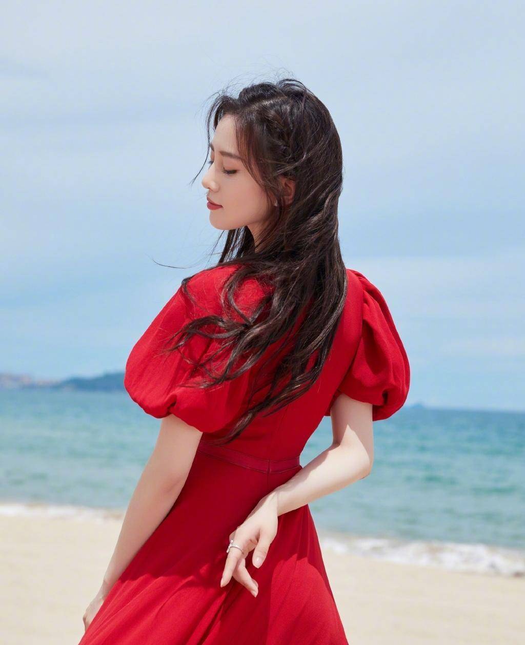 陈伟霆合作过热巴诗诗,马思纯等那么多漂亮女演员,为什么偏爱她.