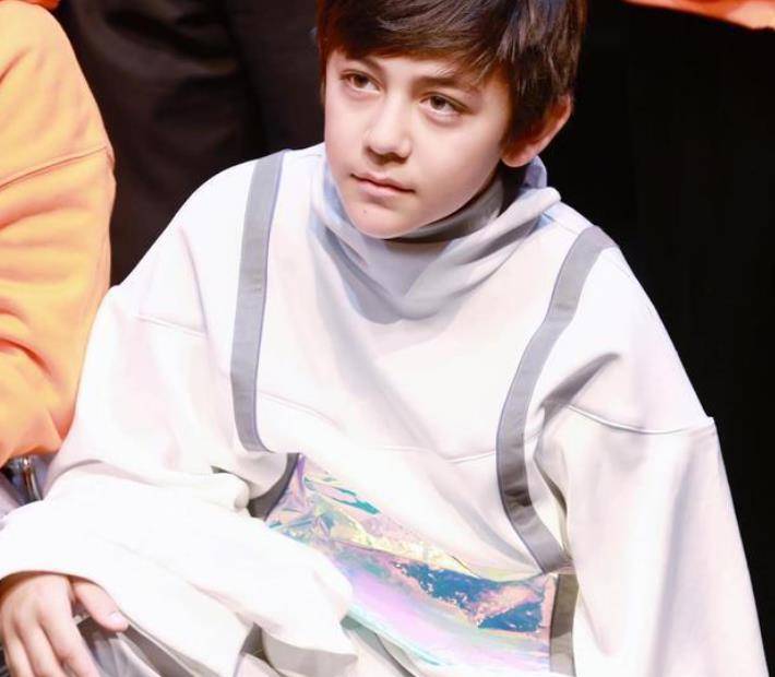 刘烨儿子诺一颜值大幅提升!12岁五官精致气质好,被指像外国明星!