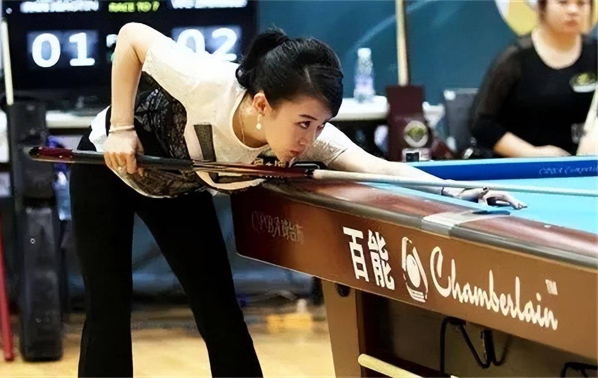 "九球天后"潘晓婷:40岁身价8亿,父亲才是她婚姻路上的绊脚石_台球