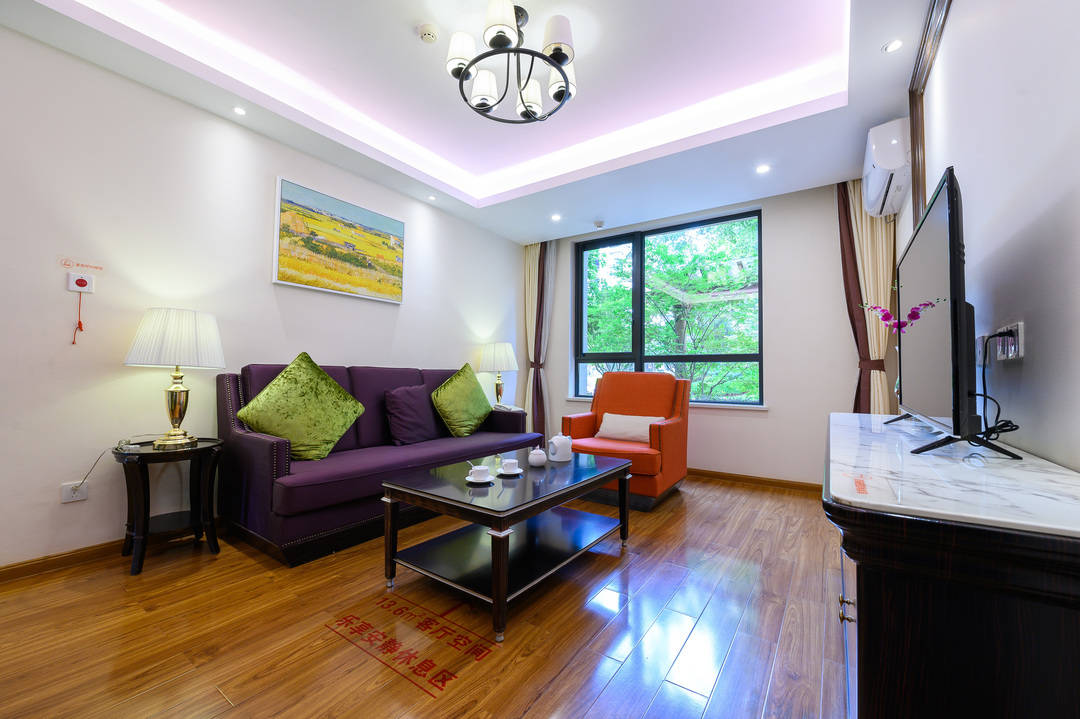 「康养旅居」拎包即可入住的云南昆明养老公寓_长者_空间_卫生间