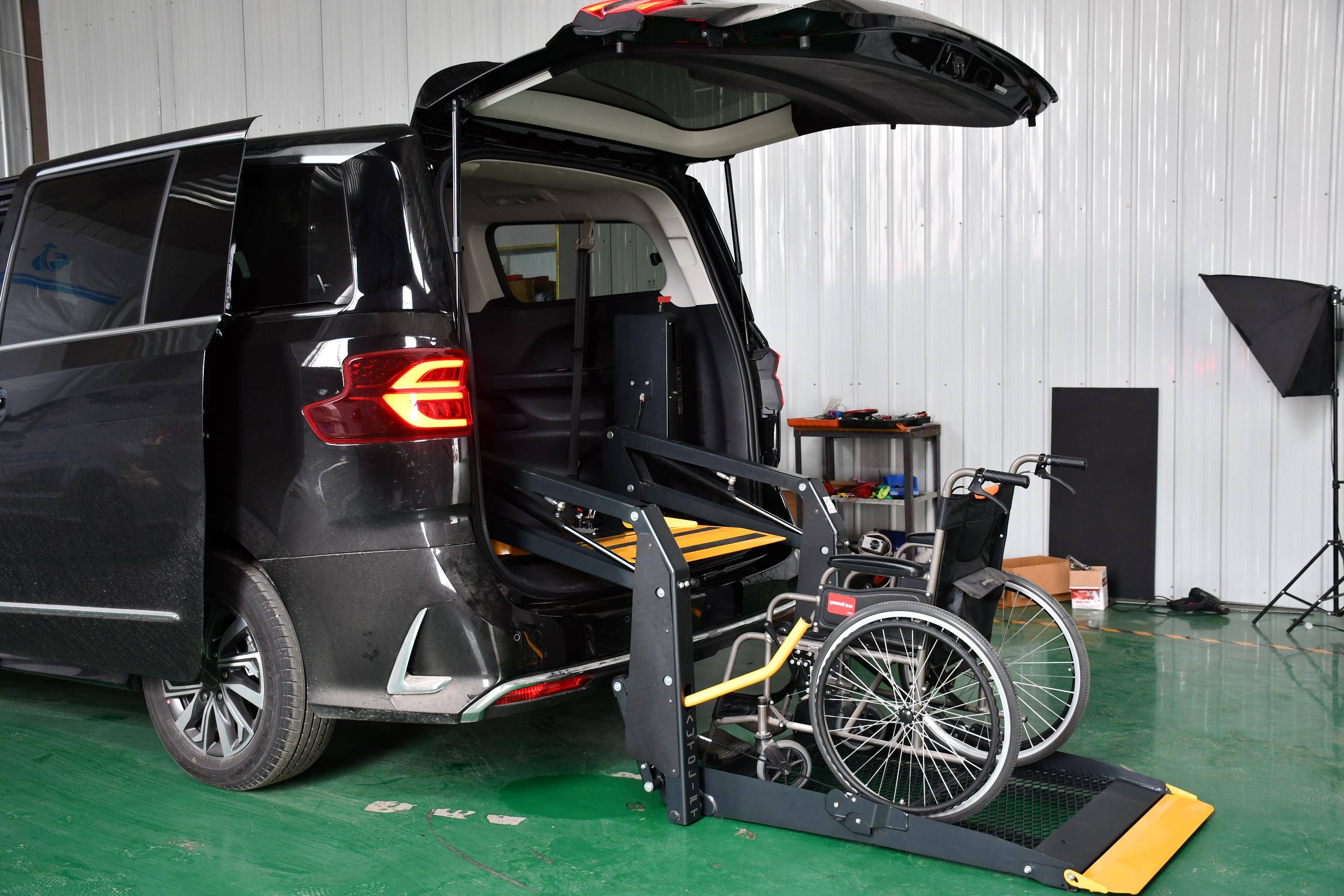 轮椅升降机:开启无障碍出行的大门