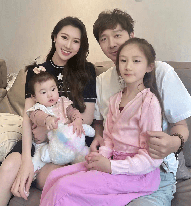 孙女仙气十足,外甥女嫁潮汕豪门打扮高贵_张嘉芸_陈大愚_女儿