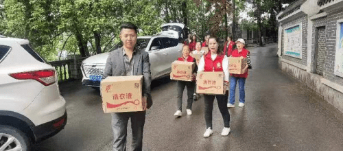 黄亮顺和他的湘西自治州龙山县晓玥日化生产有限公司小记 (图2)