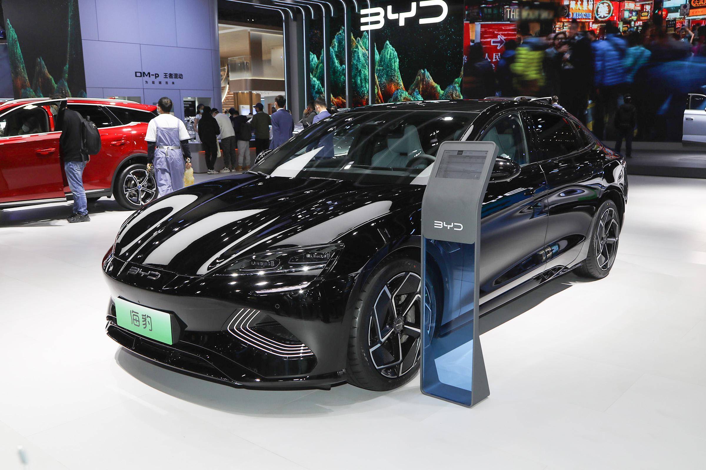 98万起售?比亚迪海豹被曝将推冠军版 配置升级_搜狐汽车_搜狐网