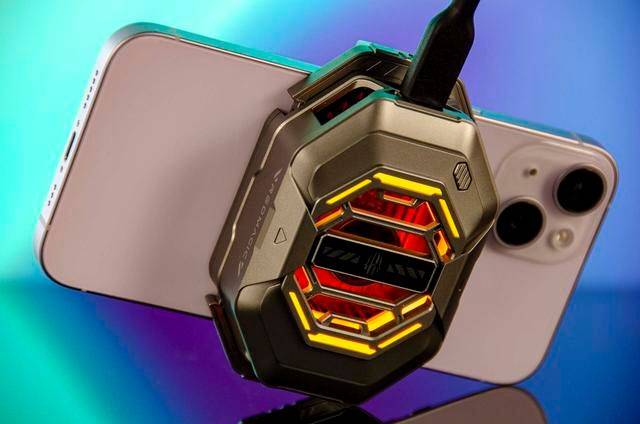 红魔散热器4Pro背夹版:27W强劲散热,夏日手机不再烫手!