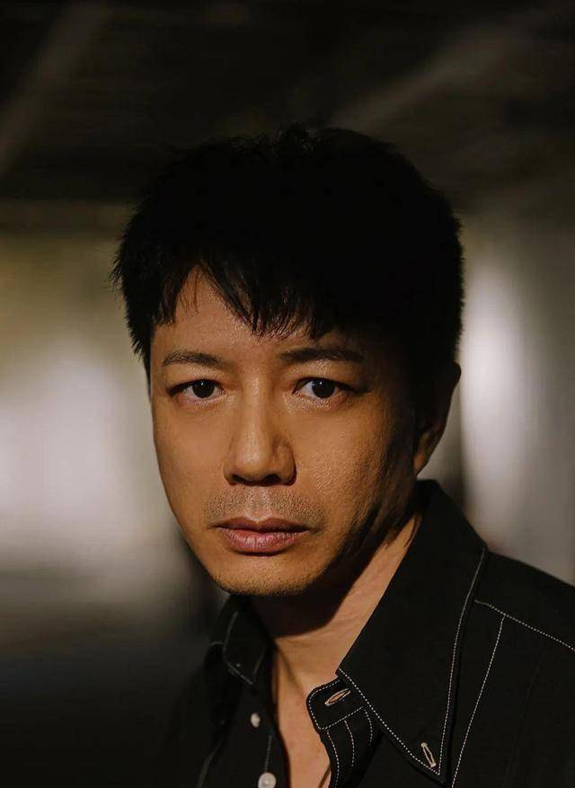 "三料影帝"段奕宏出席红毯被嘲,演员的本职工作到底是什么?