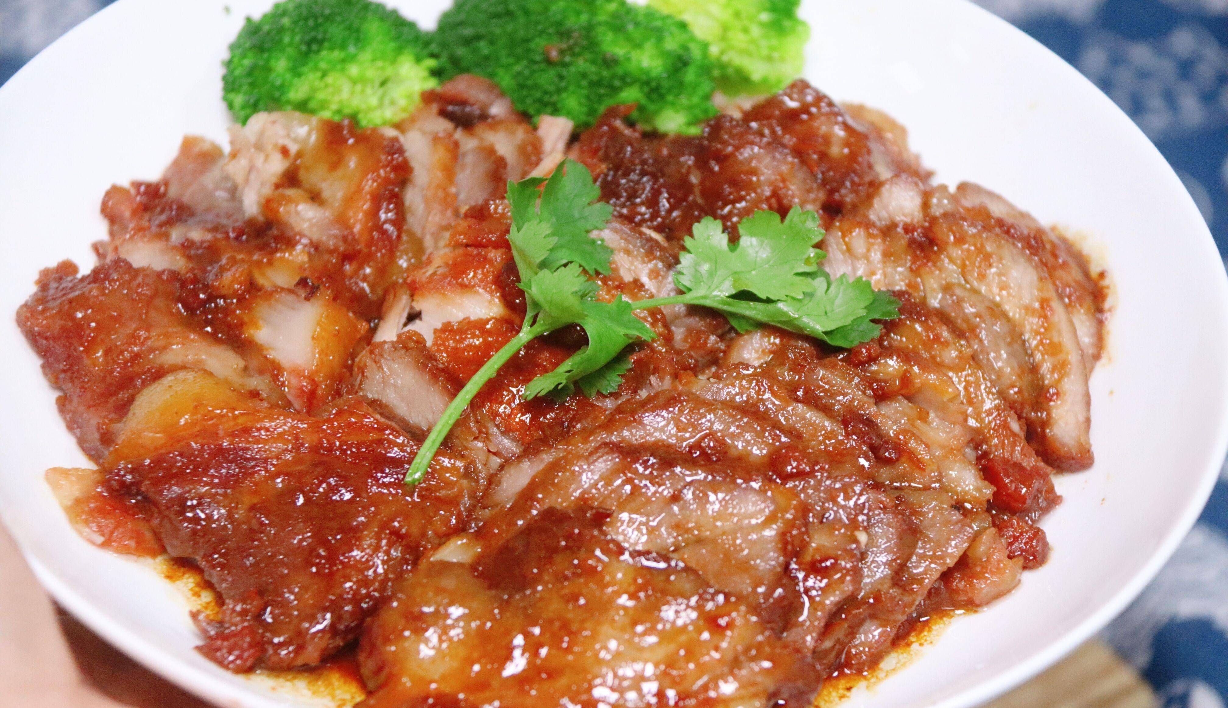 一个电饭锅就能做,简单好吃步骤少,味道不输粤菜馆_电饭煲_梅头_叉烧