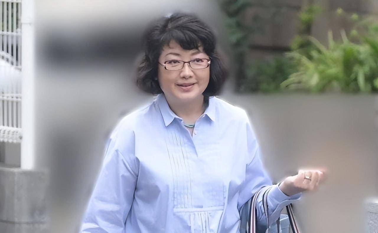 山口百惠:嫁给痴情到老的三浦友和,恩爱41年,丈夫实现所有诺言_父亲