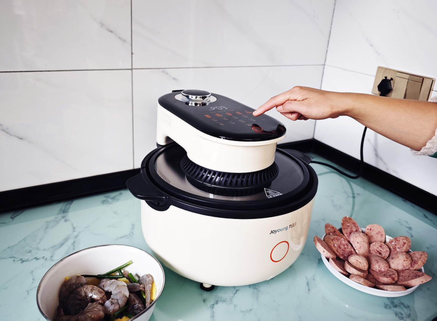 配置嫩烤、脆烤双模式、10+菜谱,九阳速嫩烤空气炸锅V1 Fast体验