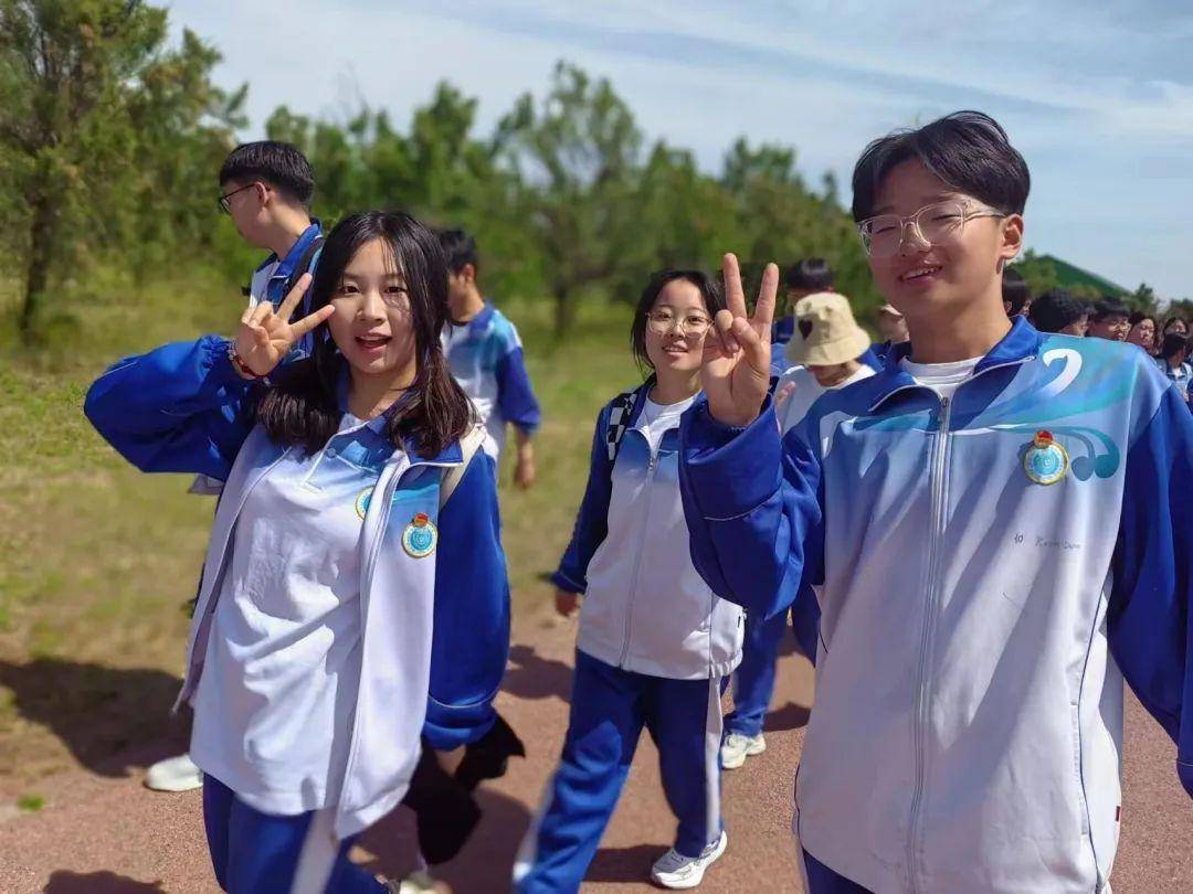 我们正青春——记潍坊新纪元综合高中远足研学活动_全体师生_旅途