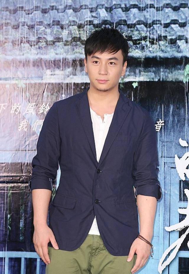 31岁释小龙帅气现身,曾是家喻户晓的童星,如今名气大不如从前