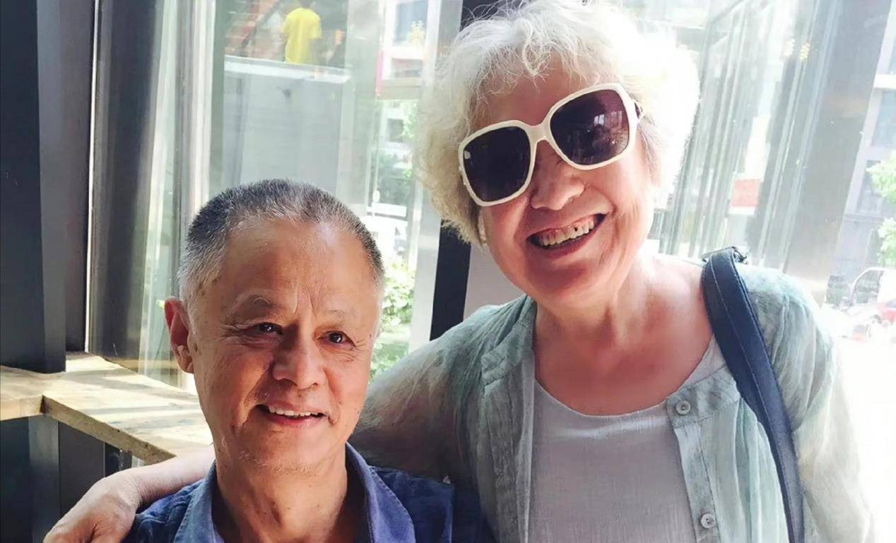 徐露:巅峰时退隐,嫁大7岁导演,48岁和19岁女儿似姐妹_角色_什么_父亲