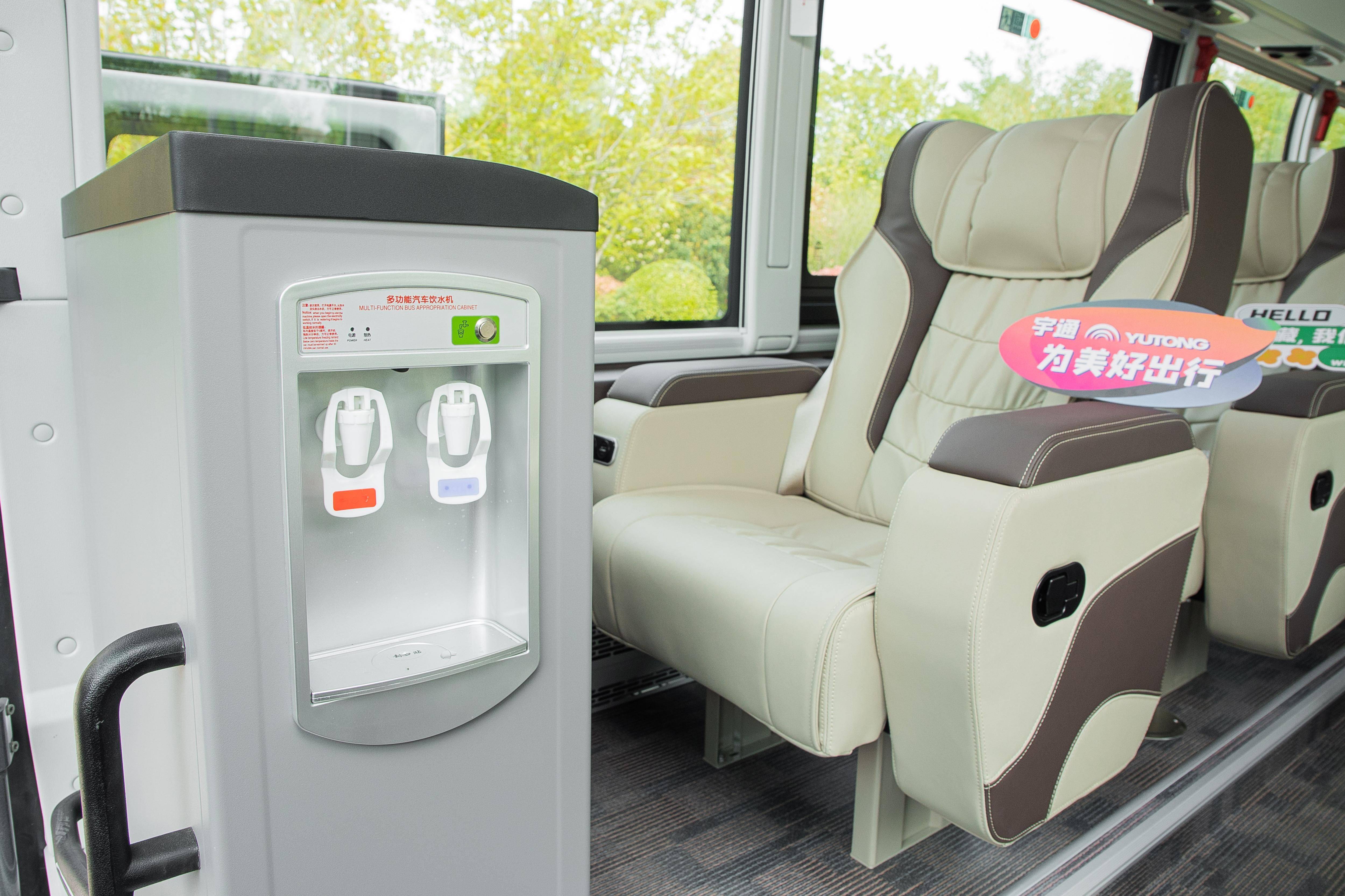 宇通c12l尊享版内部座位少了,订单多了,效益好了宇通高端旅游客车