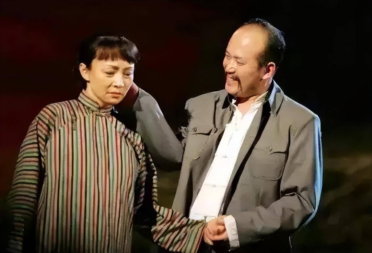 郭达:倪萍初恋,与蔡明闹多年绯闻,含泪退出舞台后,怎么样了?