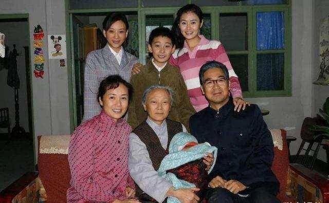 《金婚》播出14年:小配角成顶流女星,佟家两个女儿却退圈_电视剧