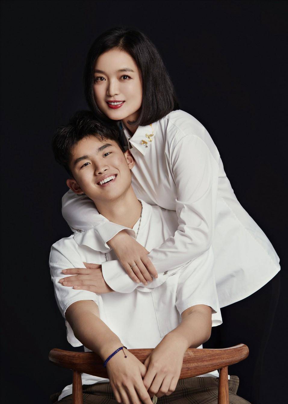 白雪,中年分手后,二婚再嫁小8岁老公,如今事业爱情两头旺_原艺_感情