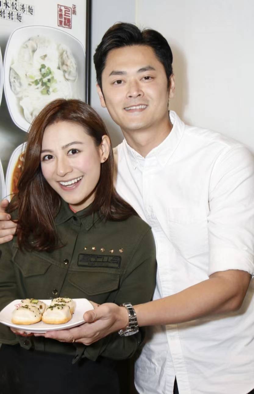 江若琳晒孕照上围丰满,怀孕路坎坷夫妻为此努力求诊