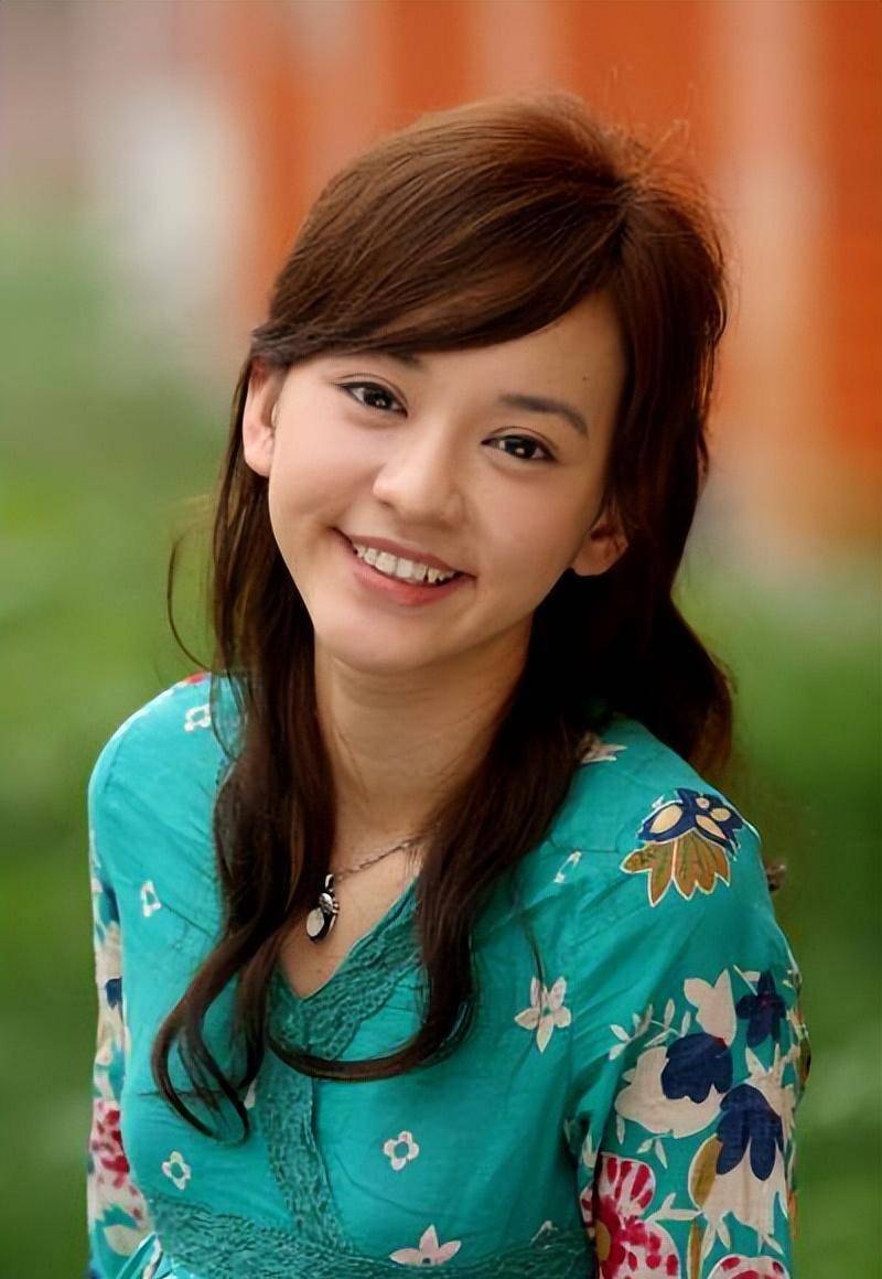 张嘉倪矮黑小,生图暴露人间真相_谢娜_蔡少芬_ella