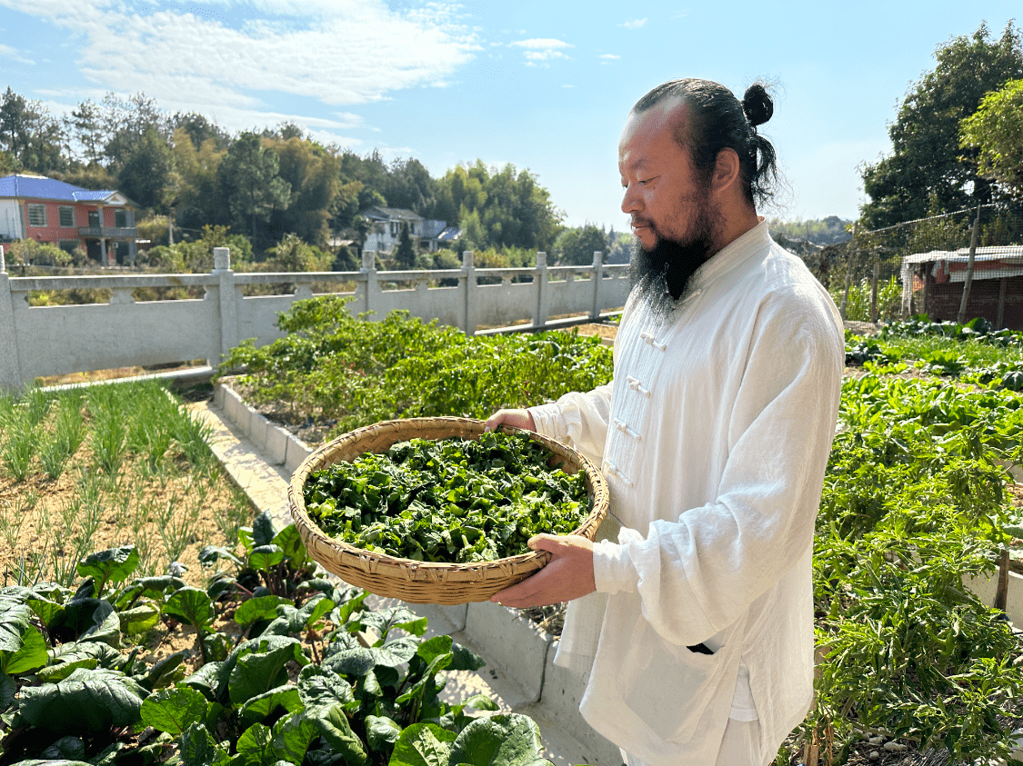 民間風水大師無量子是網紅,為何過起了悠然自得的隱居生活_易經_學問