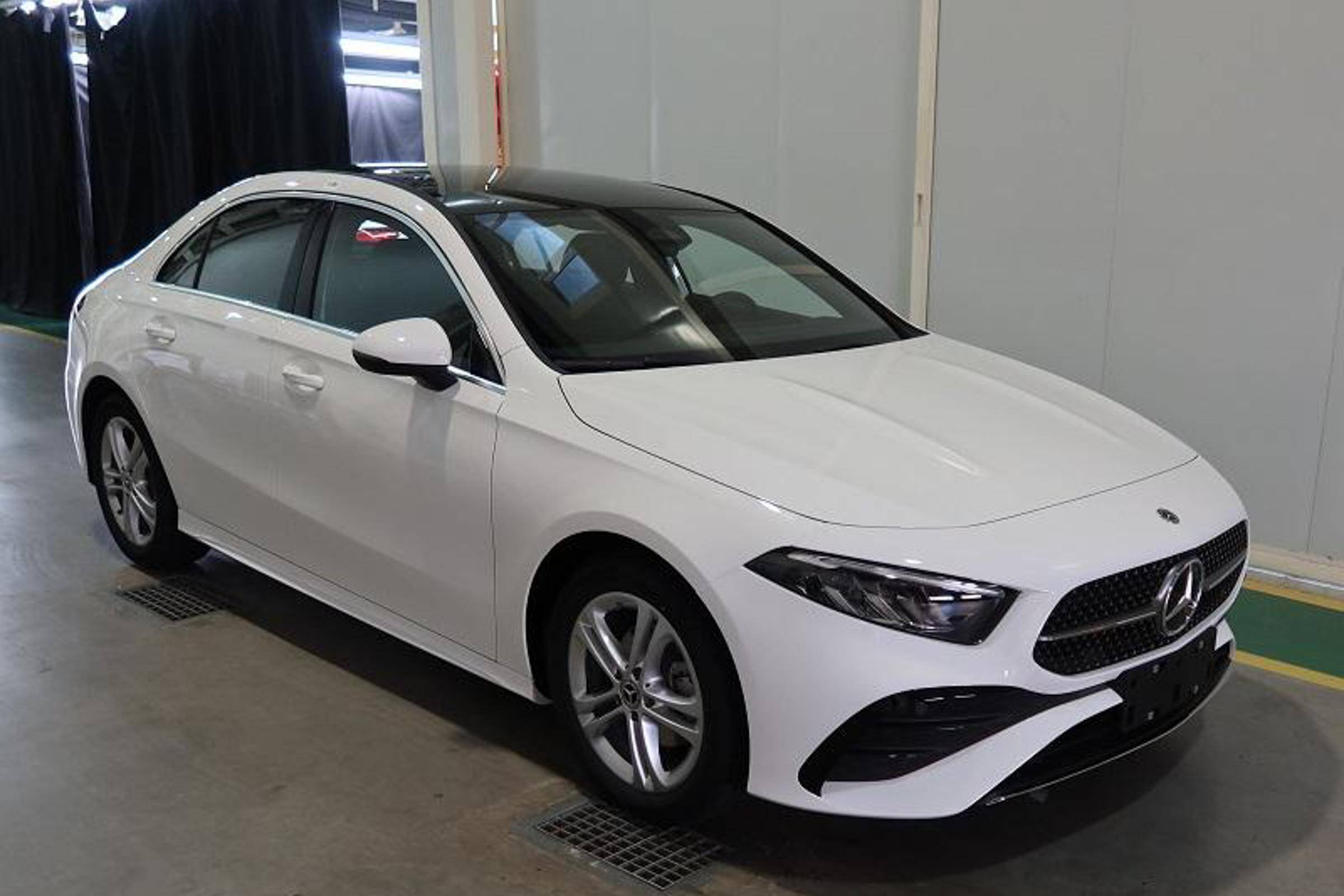 外形升级 内饰小改 新款奔驰a级有望5月中旬上市_搜狐汽车_搜狐网