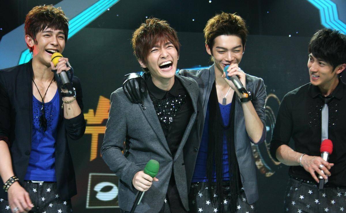 解散11年后,再看"飞轮海"各自的境遇,人生差距一个天,一个地_吴尊