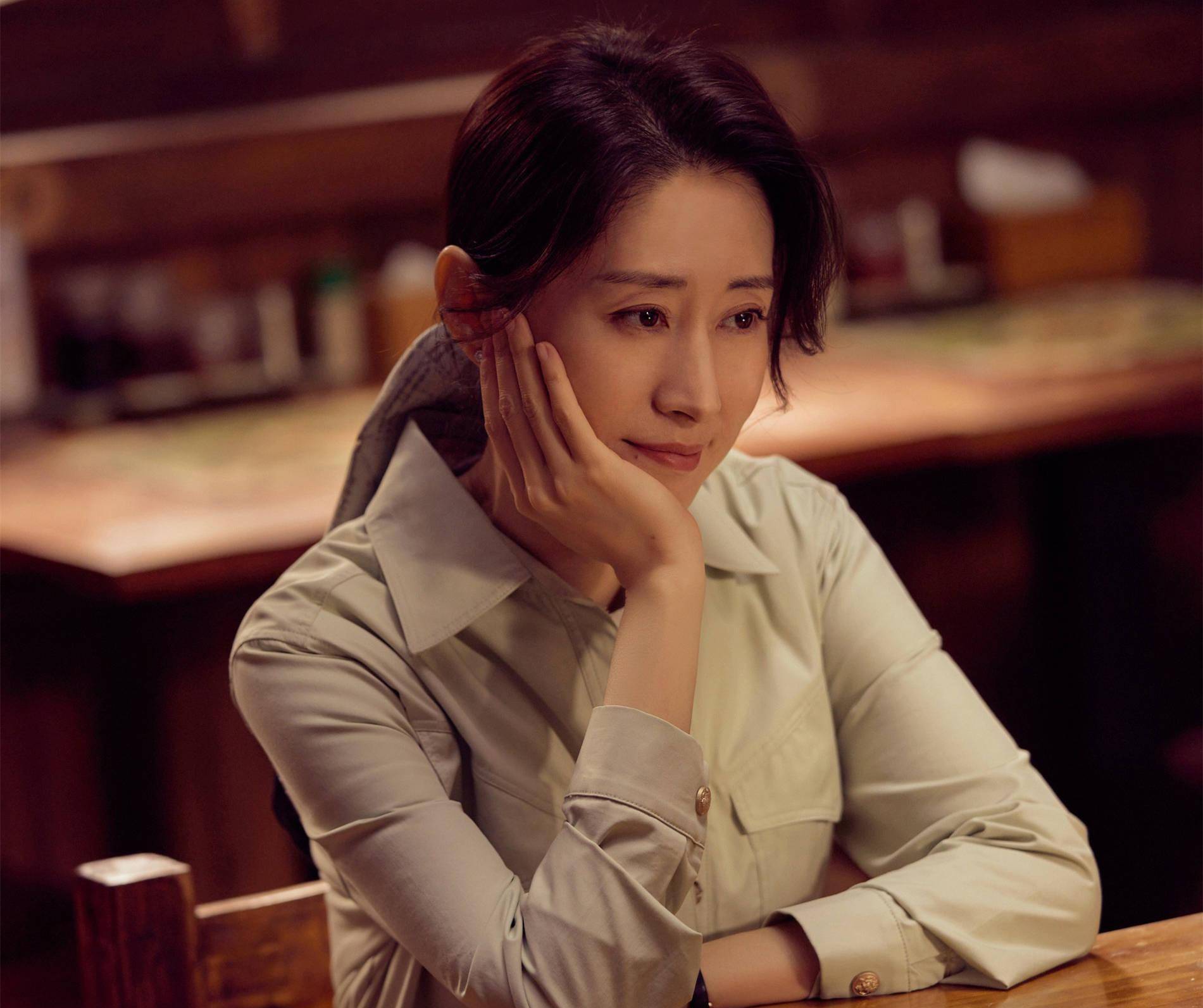 至于放弃演戏,一来是因为刘敏涛当时还没有爱上演员这份工作,二来和