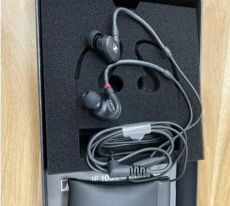 铁三角 cks550xis这是一款为舒适度打造的耳机,从上一代耳机上升级