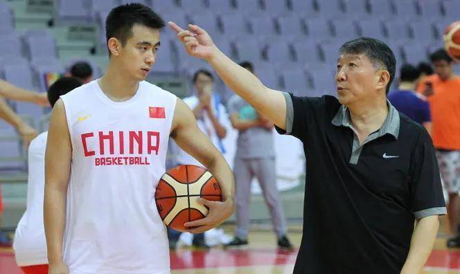 现在的郭艾伦和赵继伟差距已经越来越大了_辽宁队_球员_核心