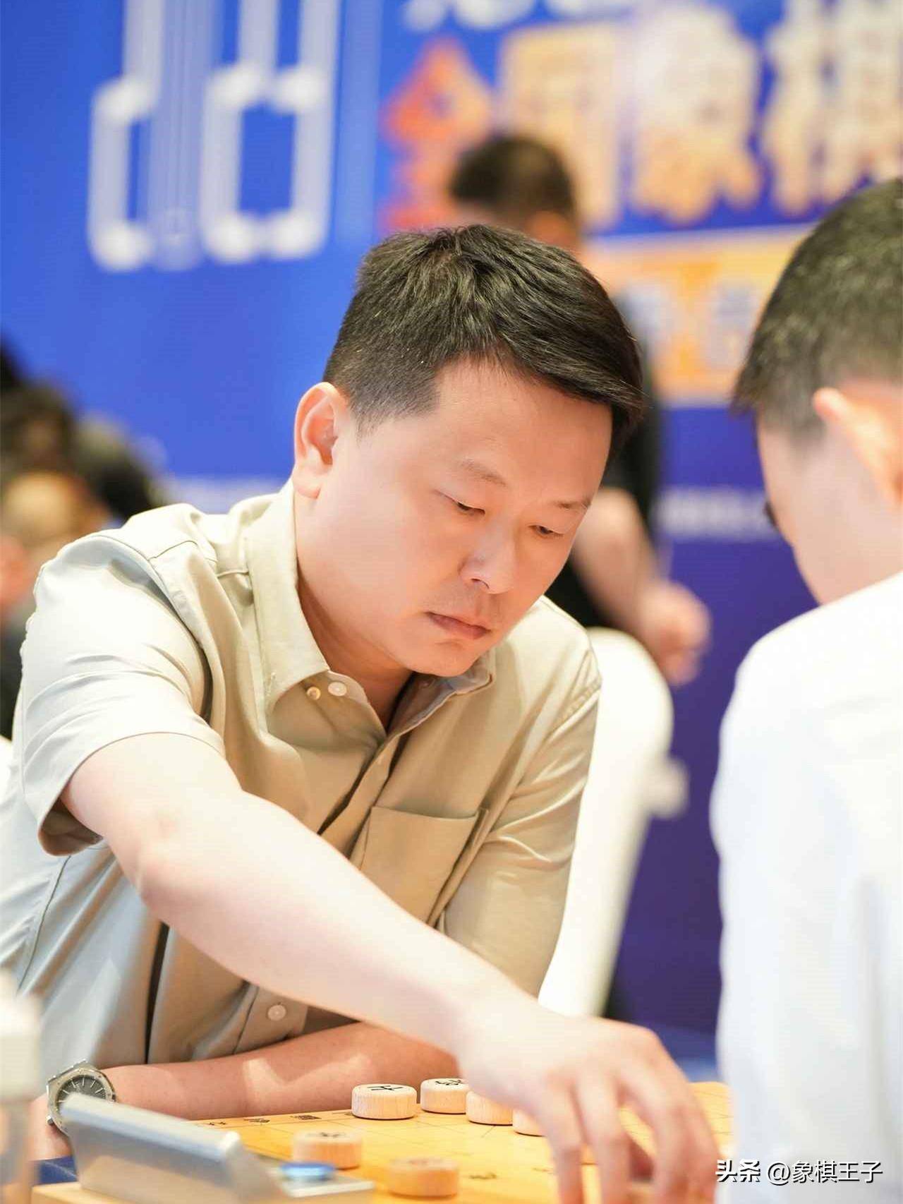象甲2轮王天一击败赵鑫鑫,赖理兄赢棋,杭州力克浙江,深圳四川胜_黑棋