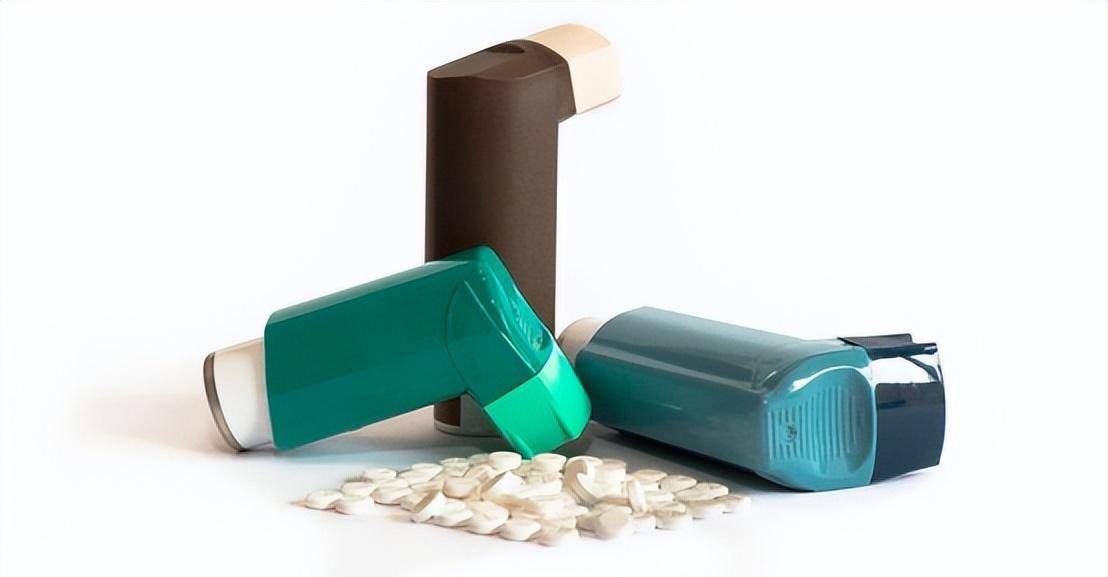 国外医生john mudge在1778年设计了一个气雾吸入装置,并给它取了个