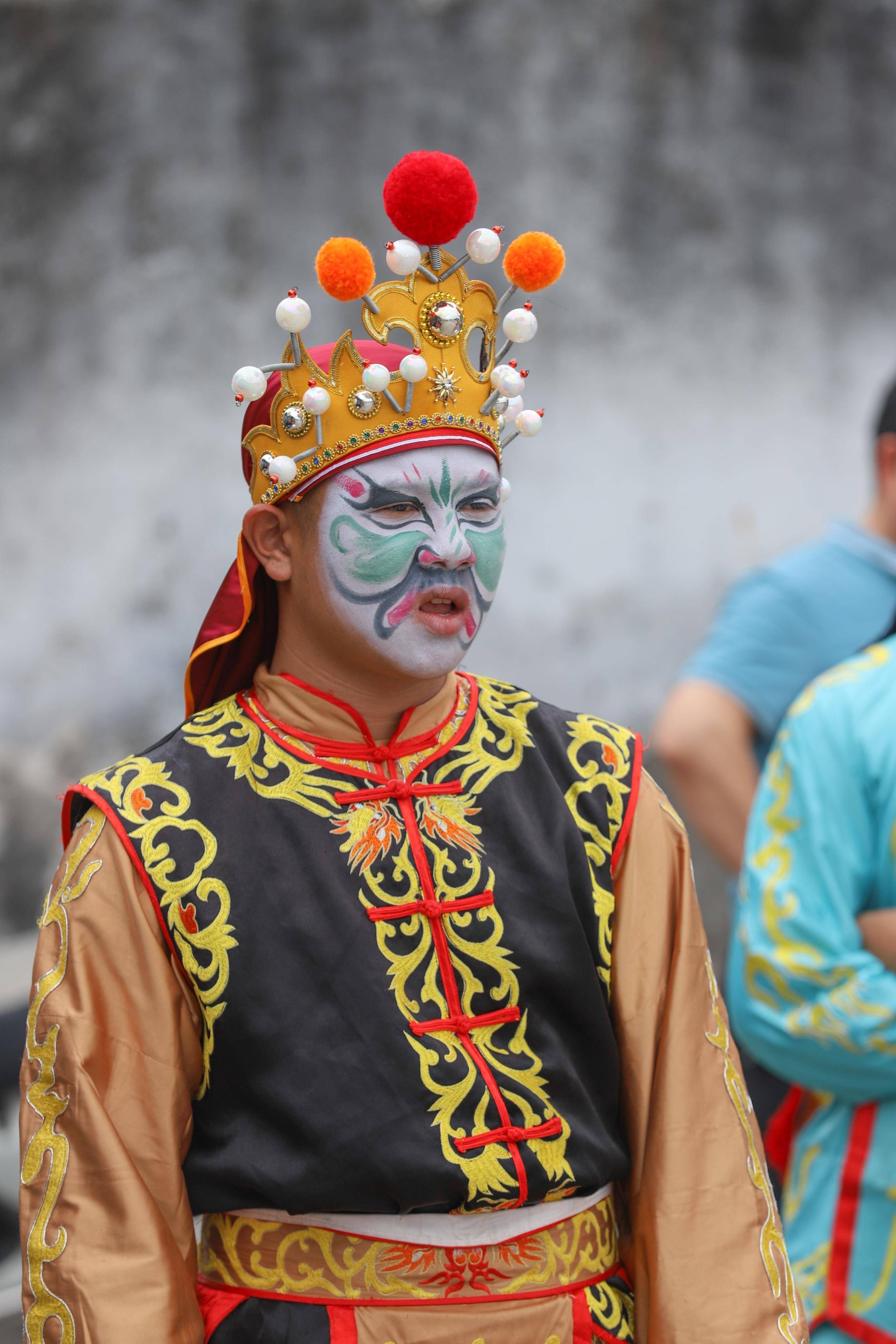 普宁英歌舞,今年最红的"国潮",独具地域特色汉族战舞_表演_舞蹈_梁山