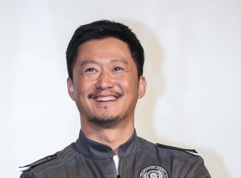 5位"赢在下半场"的男星,年轻时无人看好,老了却越来越火_王凯_吴京