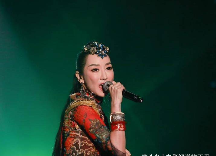 有种"整容"叫萨顶顶卸妆,神婆变女神,网友:要这样早红了_时候_观众