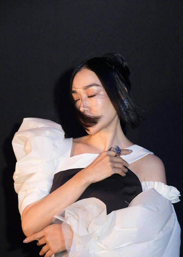 严铮_张伦_女儿