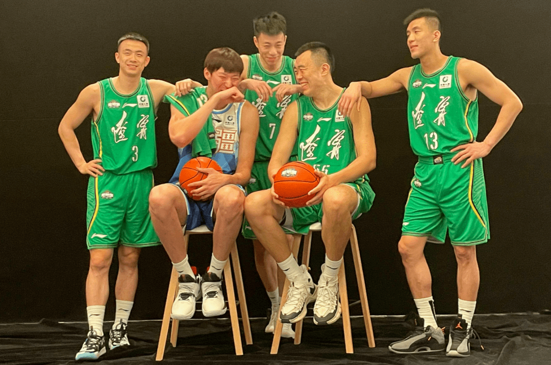 周琦加盟辽篮悬念揭开,杨鸣下令续约两大王牌,不惜代价签长约_的合同