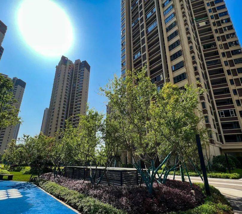 上品书苑实景图融华地产作为郴州楼市的一匹"黑马",表现实在是太亮