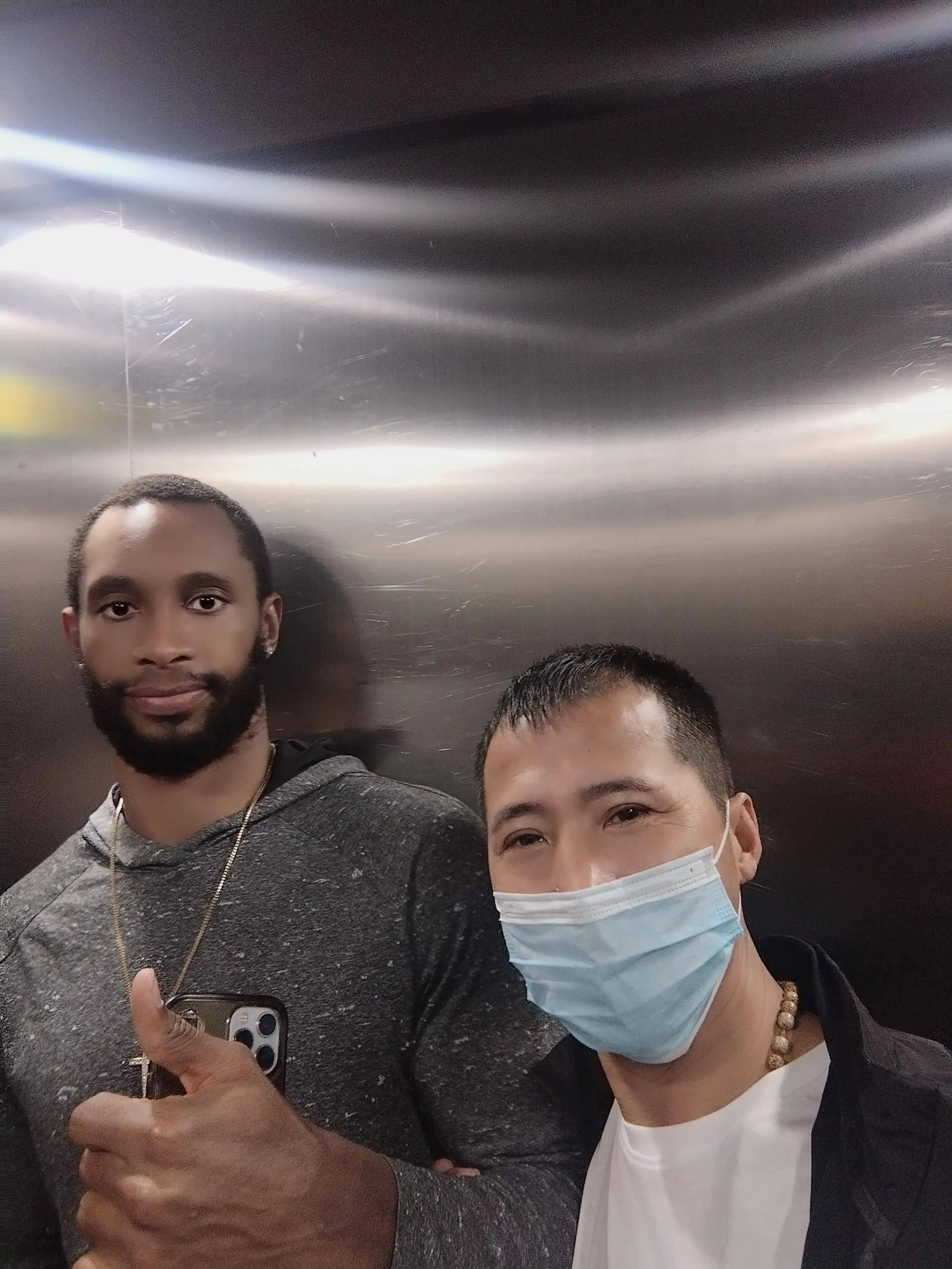 威姆斯马尚拍电影,弗格现身北京三里屯酒吧,朱芳雨在美国吃大餐_球迷